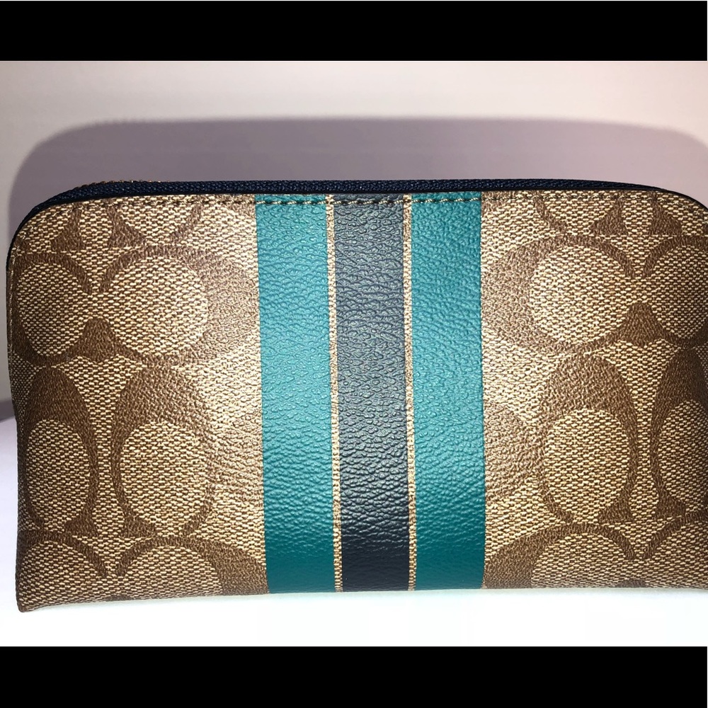 Coach Pouch - Picture 5 of 5